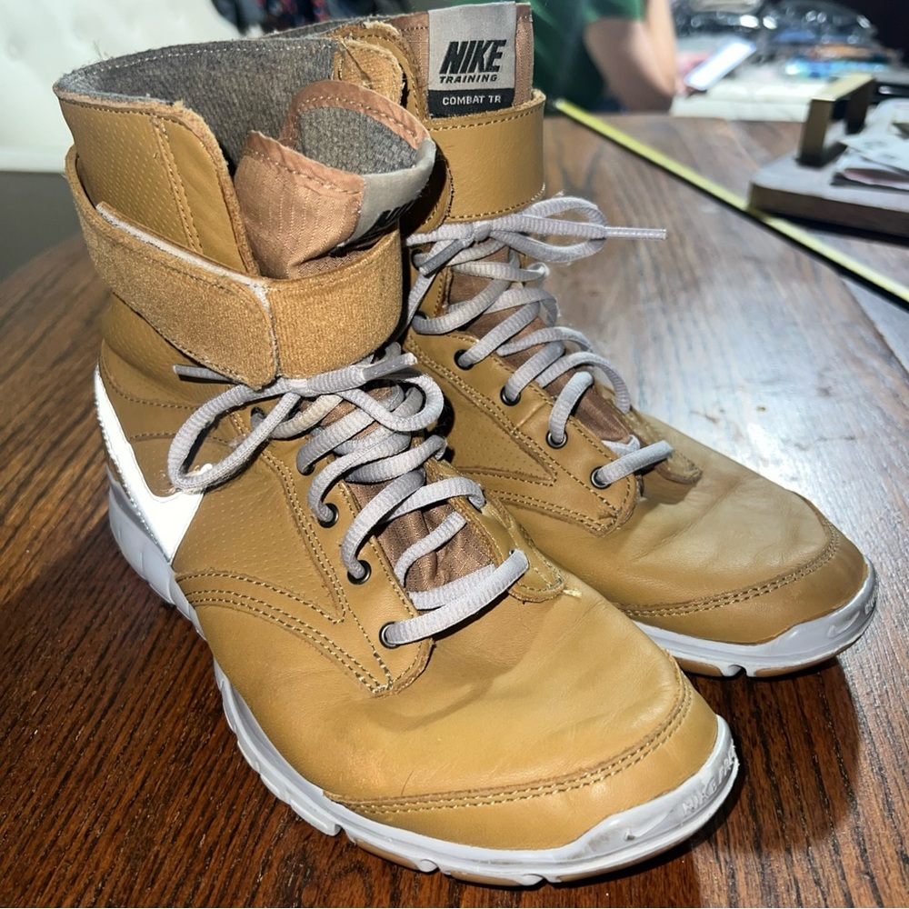 Vintage Nike Combat TR Free 5.0 Training Leather Tan Shoes Wm’s 8 535851-900